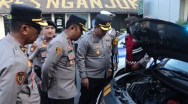 Kapolres Nganjuk AKBP Henri Noveri Santoso cek ranmor