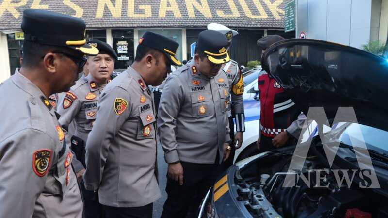 Kapolres Nganjuk AKBP Henri Noveri Santoso cek ranmor
