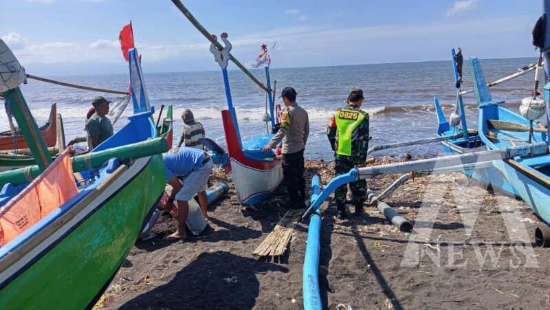 Polresta Banyuwangi Patroli Pesisir
