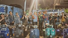 Satlantas Polres Tanjung Perak bersama Komunitas Vespa