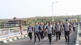 Kapolres Nganjuk AKBP Henri Noveri Santoso jalan sehat di Bendungan Semantok dan BWS Bengawan Solo