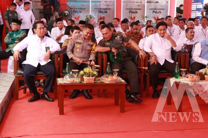Kapolres Gresik AKBP Rovan Richard Mahenu hadiri launching Koperasi Merah Putih