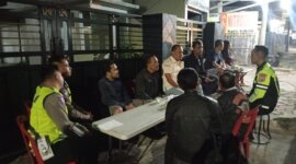 Satlantas Polres Jember bersama komunitas motor jadi pelopor berlalulintas