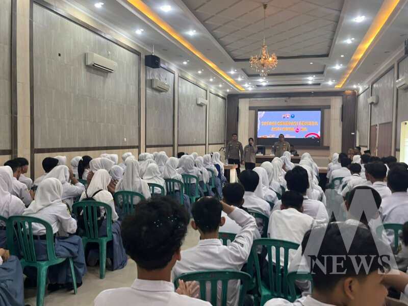 Ditbinmas Polda Jatim sosialisasi bahaya narkoba di Bondowoso