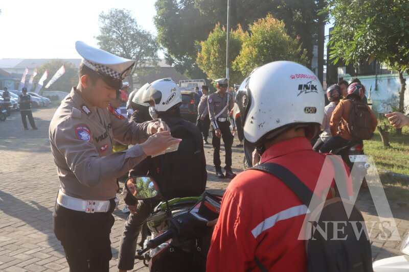 Satlantas Polres Probolinggo tindak pelanggar lalin di Operasi Patuh Semeru