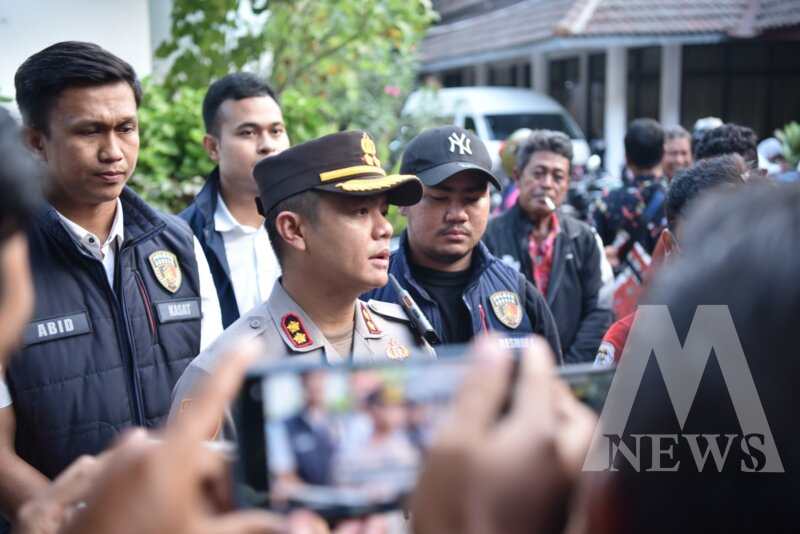 Kapolres Gresik AKBP Rovan Richard Mahenu ungkap pembunuhan Driver Ojol