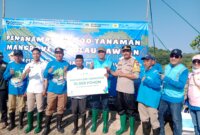 Kapolsek Tambak Iptu Mustofa hadiri penanaman bibit Mangrove