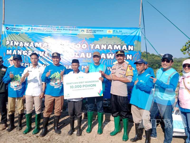Kapolsek Tambak Iptu Mustofa hadiri penanaman bibit Mangrove
