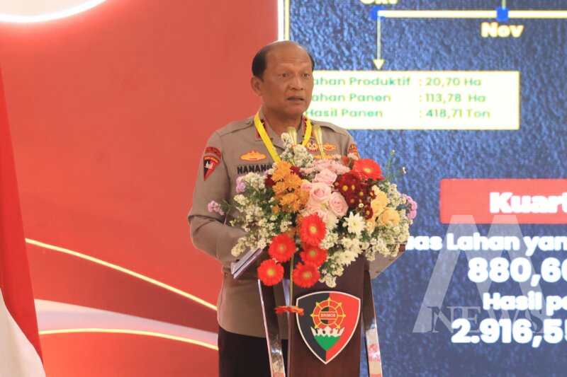 Kapolda Jatim Irjen Pol Drs. Nanang Avianto