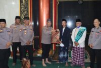 Wakapolres Nganjuk Kompol Andria Diana Putra saat Safari Subuh