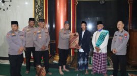 Wakapolres Nganjuk Kompol Andria Diana Putra saat Safari Subuh