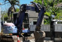 Pekerjaan saluran didepan stasiun gubeng baru