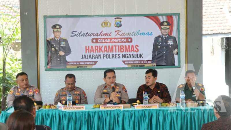 Kapolres Nganjuk AKBP Henri Noveri Santoso saat Silaturahmi Kamtibmas