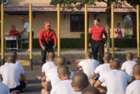 Instruktur saat edukasi Casis Diktukba