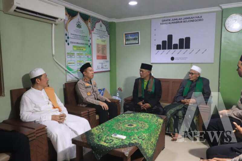 Kapolres Bojonegoro AKBP Afrian Satya Permadi Silaturahmi ke MUI