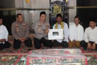 Kapolres Nganjuk AKBP Henri Noveri Santoso saat Safari Jum'at
