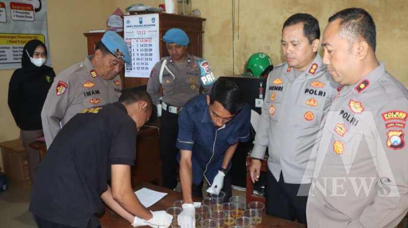 Kapolres Nganjuk AKBP Henri Noveri Santoso kunjungi Polsek Sawahan