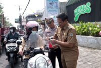 Kanit Kamsel Satlantas Polres Gresik gelar Polantas Menyapa
