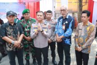 Kapolres Gresik AKBP Rovan Richard Mahenu saat Gerakan Pangan Murah