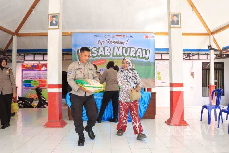 Polres Malang gelar bazar murah