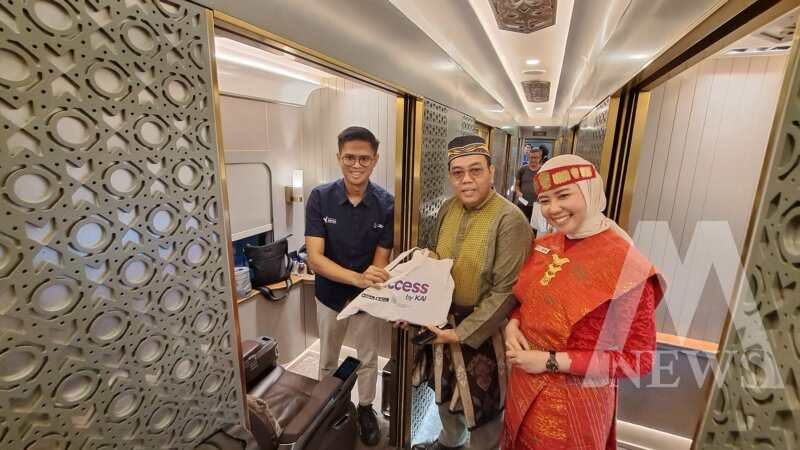 KAI Daop 8 Surabaya gelar perayaan istimewa di atas KA