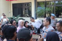 Kapolres Nganjuk AKBP Henri Noveri Santoso berikan keterangan