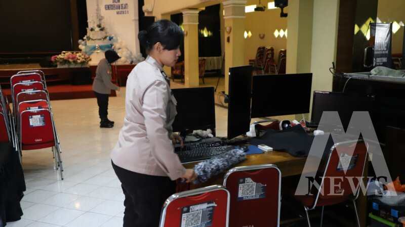 Polwan Polresta Malang Kota gelar Baksos dan Bakti Religi