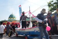 Satlantas Polres Gresik sosialisasi warga dengan karnaval