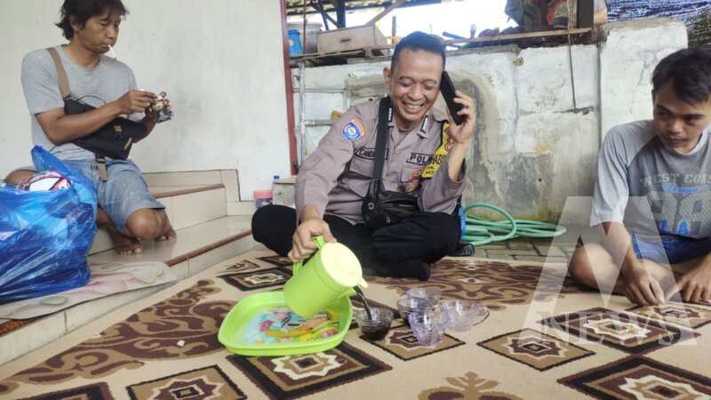 Bhabinkamtibmas Polsek Warujayeng ajak warga jaga Kamtibmas