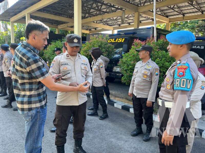 Sipropam gelar pemeriksaan handphone dan kelengkapan pribadi