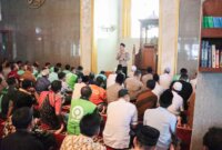 Polres Bojonegoro dan Komunitas Ojol gelar shalat ghaib
