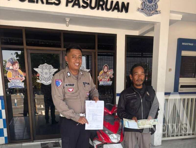 Satlantas Polres Pasuruan kembalikan motor kepemilik