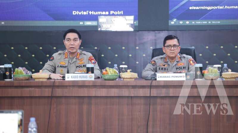 Kabid Humas Polda Jatim Kombespol Jules Abraham Abast dampingi Kabag Penum Biro Penmas Divisi Humas Polri Erdi Adrimulan Chaniago