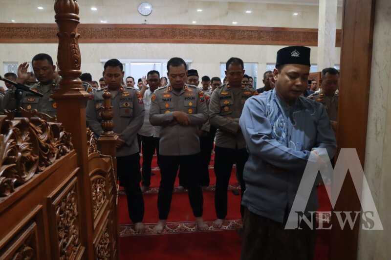 Polres Tulungagung Gelar Shalat Ghaib