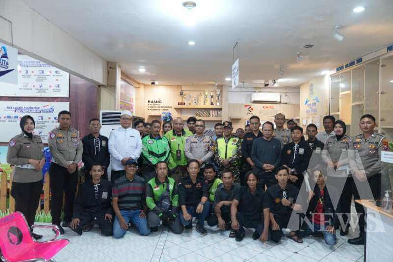 Satlantas Polres Gresik dan Komunitas Gelar Deklarasi Damai