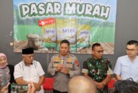 Kapolres Malang AKBP Danang Setiyo saat gerakan pangan murah