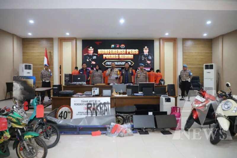 Polres Kediri tetapkan tersangka kerusuhan dan penjarahan