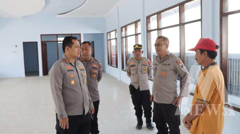 Kapolres Nganjuk AKBP Henri Noveri Santoso cek pembangunan SPPG