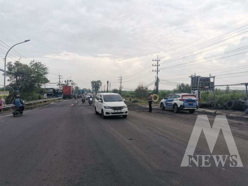 Satlantas Polres Gresik tindak truk langgar jam operasional