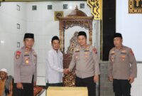 Kapolres Nganjuk AKBP Henri Noveri Santoso saat acara Safari Subuh