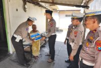 Satlantas Polres Nganjuk Gelar Bakti Sosial di HUT Lalulintas Bhayangkara