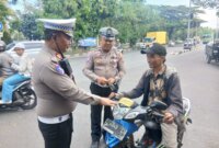 Satlantas Polres Pelabuhan Tanjung Perak sosialisasi tertib lalulintas