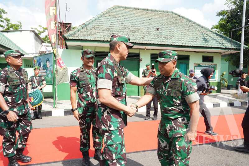 Pangdam V/Brawijaya Mayjend TNI Rudy Saladin hadiri acara di Markas Kodim 0830/Surabaya