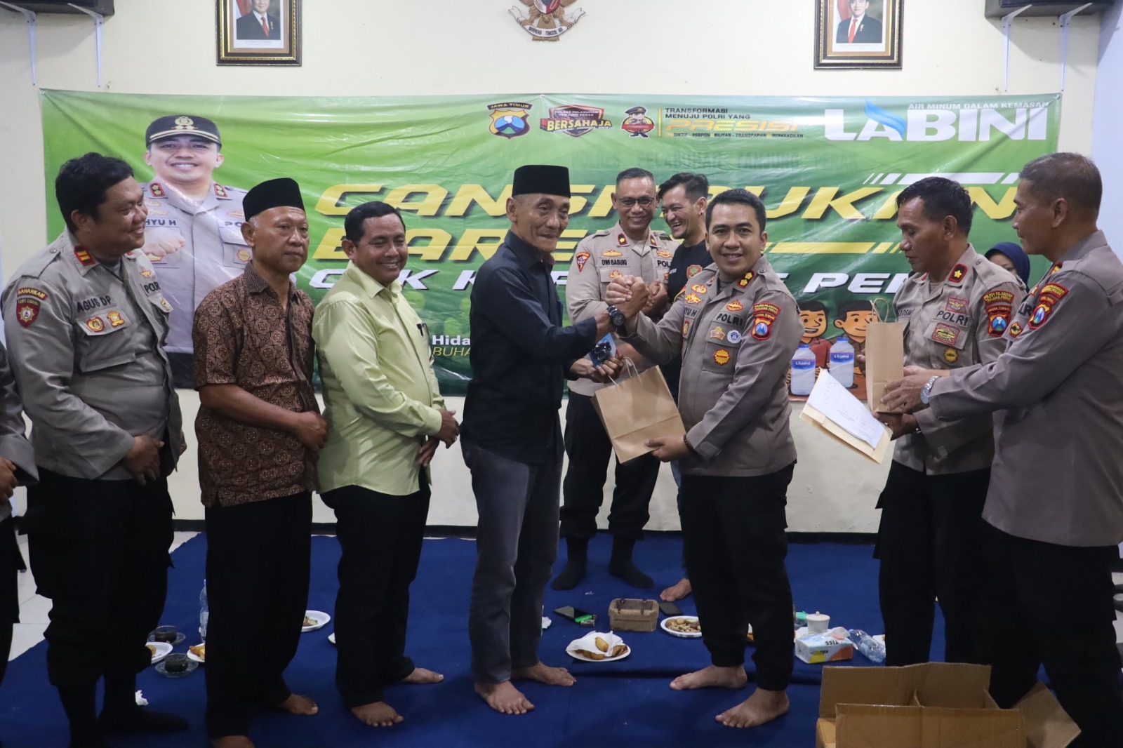 Kapolres Pelabuhan Tanjung Perak Surabaya bagikan kunci ganda