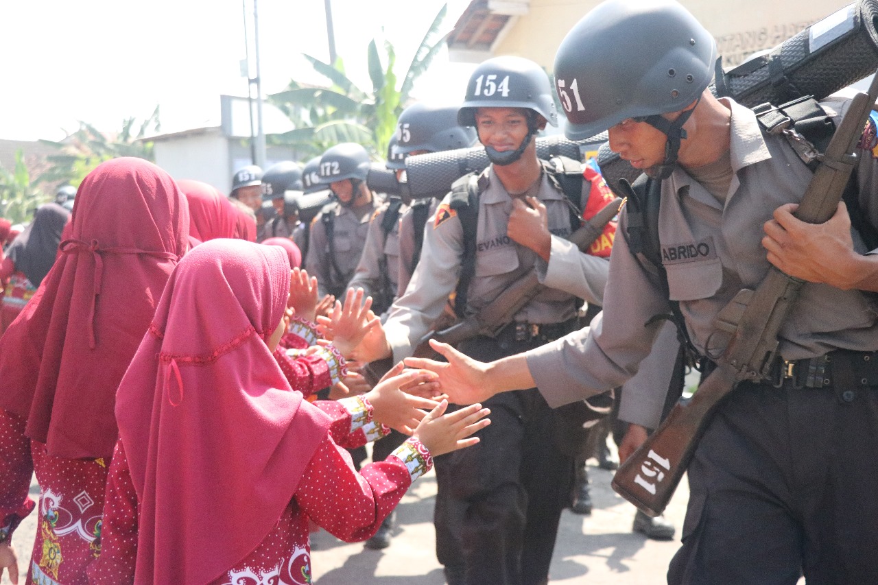 Siswa Diktukba Polri SPN Polda Jatim Outbound Tupdasbhara