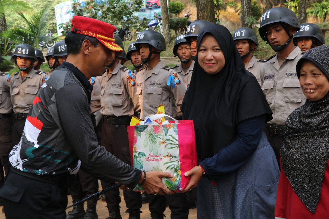 Outbound Siswa Diktukba SPN Polda Jatim