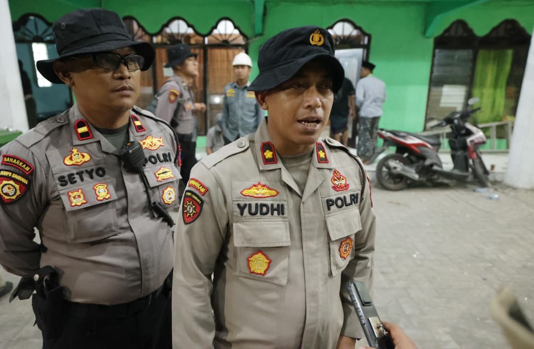 Kasatsamapta Polresta Sidoarjo Kompol Yudhi Prasetyo saat evakuasi di Ponpes Al-Khoziny