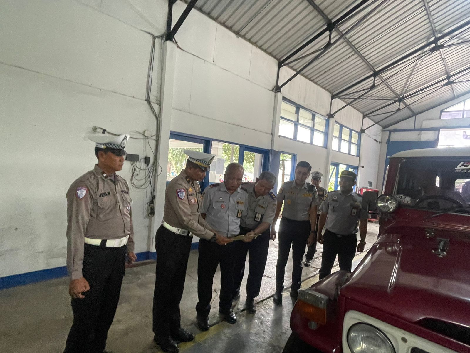 Satlantas Polres Malang Gelar Ramp Check Jeep Wisata Bromo