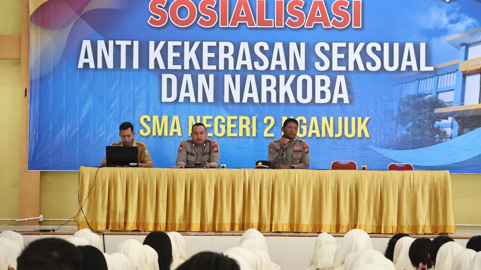Satbinmas Polres Nganjuk edukasi SMAN 2 Nganjuk terkait kekerasan seksual dan Narkoba