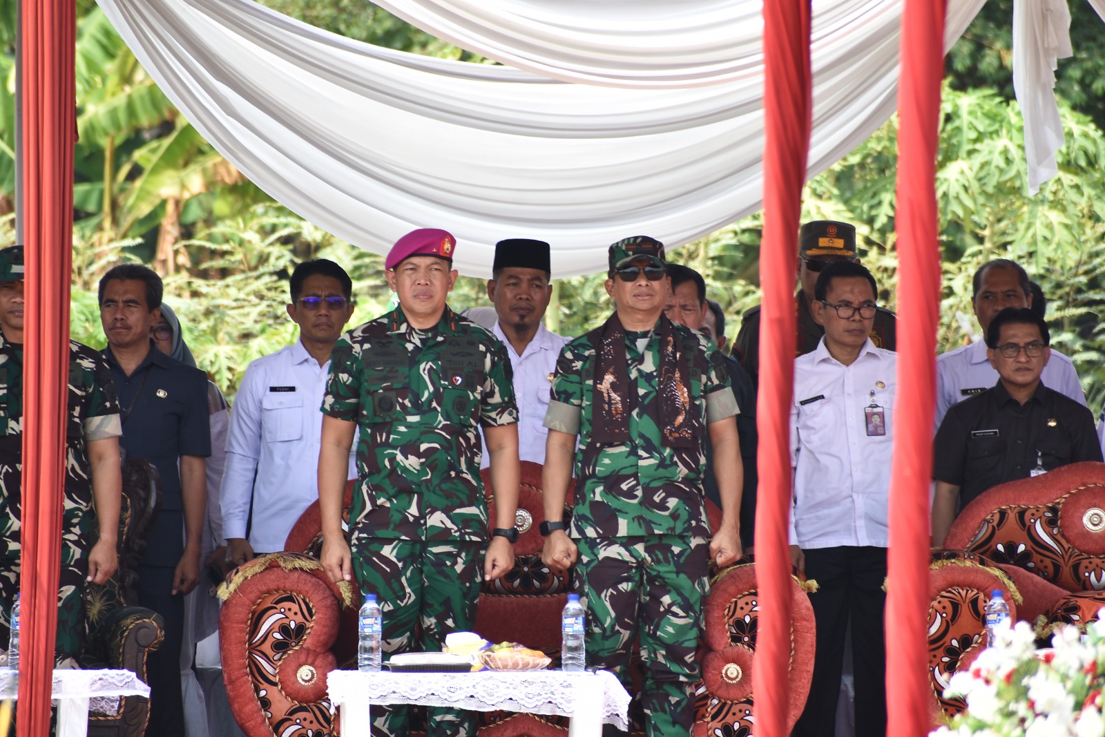 Danrem 084/BJ Brigjen TNI Danny Alkadrie bersama Wadan Pasmar 2 Brigjen TNI Mar Arinto Beny Sarana saat pembukaan TMMD ke-126